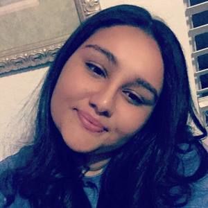 Meet your Posher, Nadia